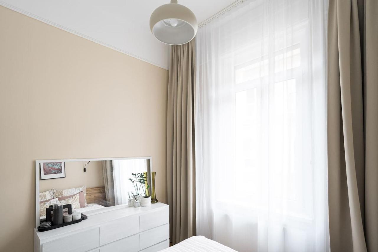 Sunrise Lounge Corvin 63M2 Ac Apartment บูดาเปสต์ ภายนอก รูปภาพ
