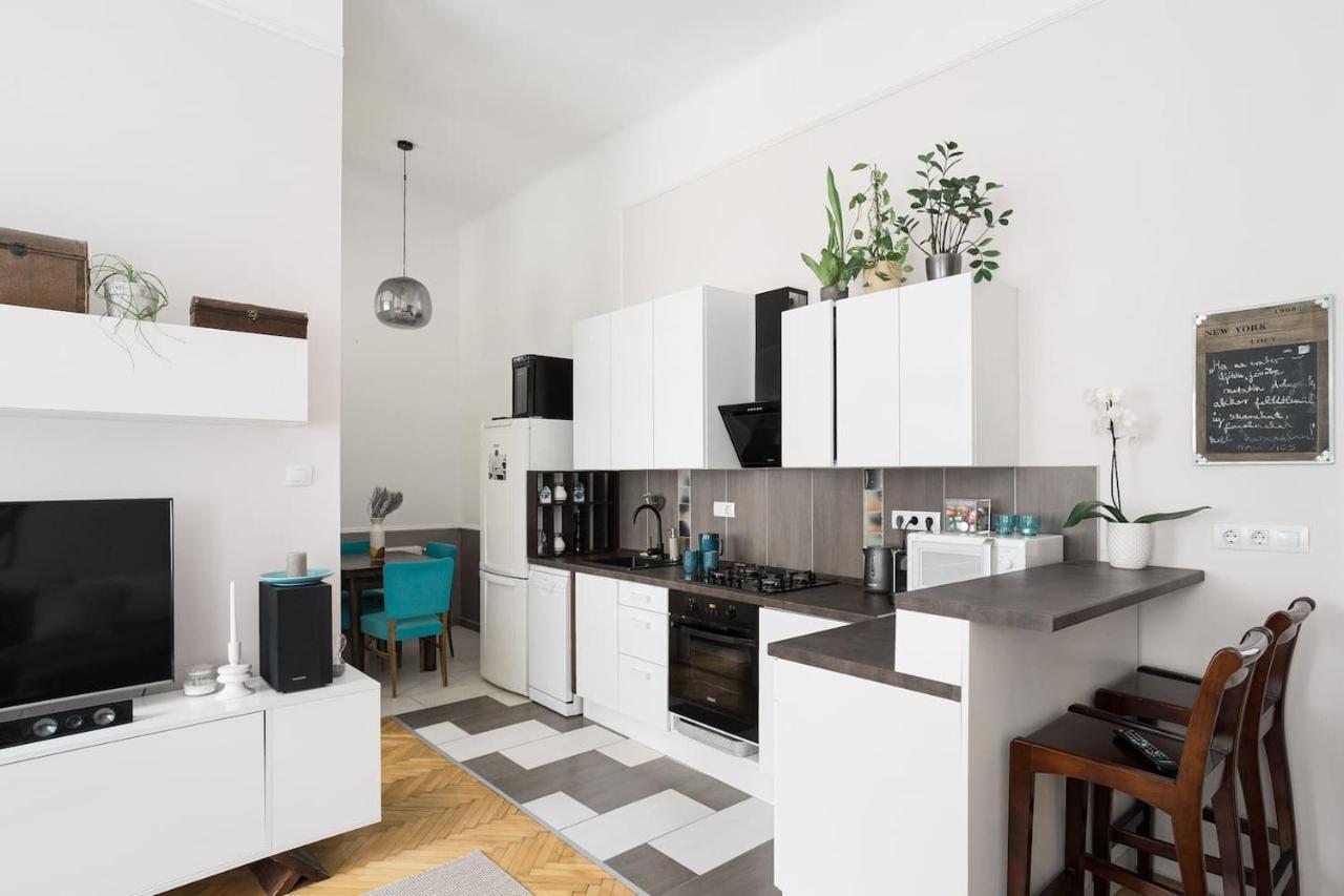 Sunrise Lounge Corvin 63M2 Ac Apartment บูดาเปสต์ ภายนอก รูปภาพ
