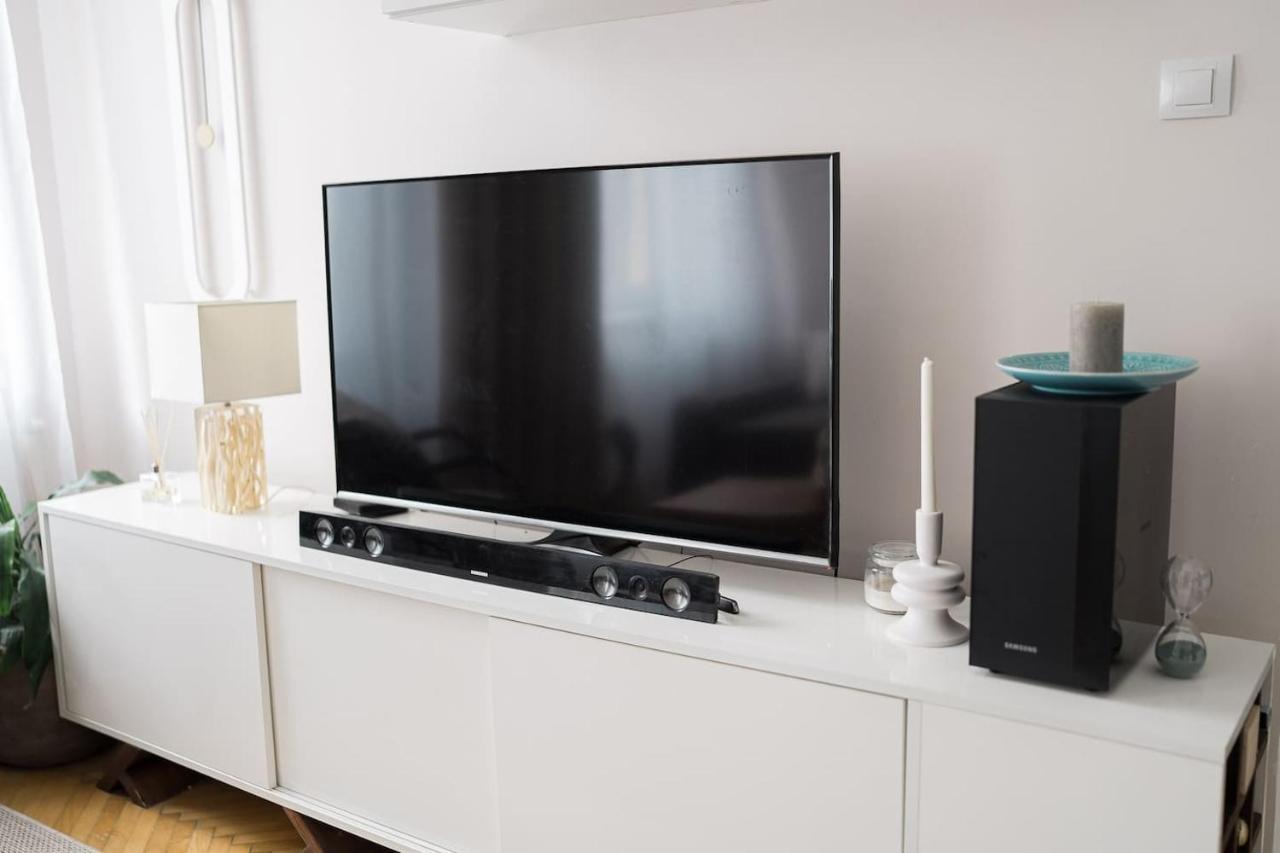 Sunrise Lounge Corvin 63M2 Ac Apartment บูดาเปสต์ ภายนอก รูปภาพ