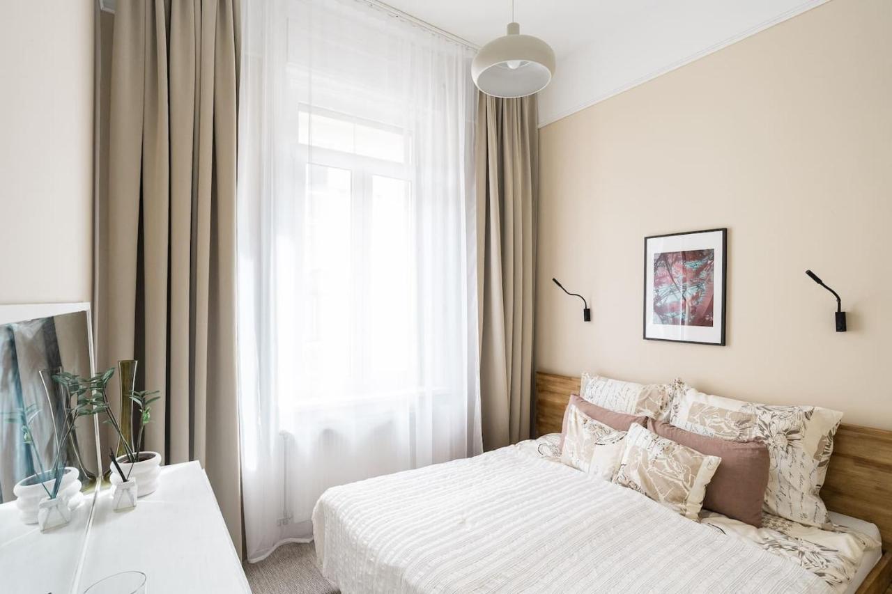 Sunrise Lounge Corvin 63M2 Ac Apartment บูดาเปสต์ ภายนอก รูปภาพ