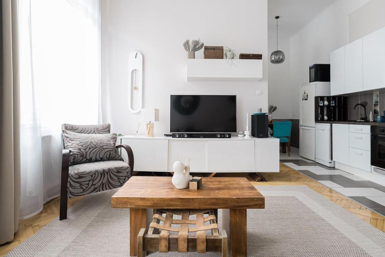 Sunrise Lounge Corvin 63M2 Ac Apartment บูดาเปสต์ ภายนอก รูปภาพ
